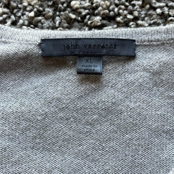 100% Cashmere John Varvatos Womens XL Light Gray VNeck Sweater - Picture 2 of 7